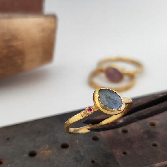 Moissanite ring. 14K yellow gold ring with Blue Moissanite & small Ruby. UNIQUE - Picture 5 of 14